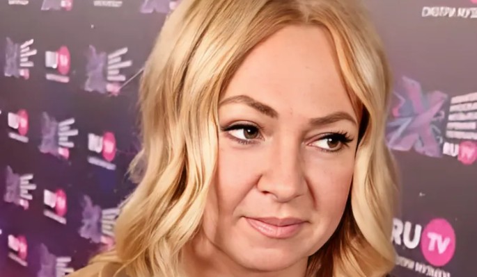 Младший сын Яны Рудковской просит другую мать: "Я тебя люблю! Приезжай!"