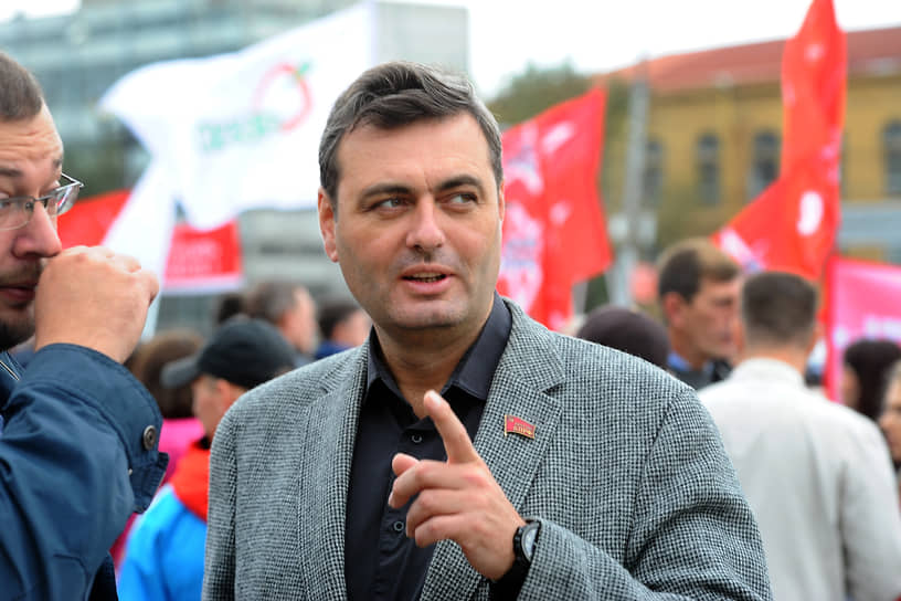 Артем Самсонов