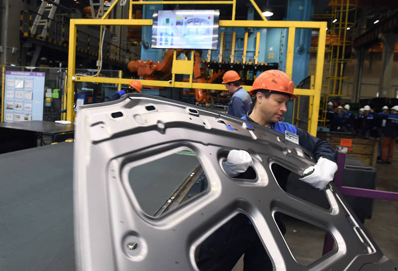 АвтоВАЗ оптимизирует график, и Соколов рассчитывает на гибкий подход-0