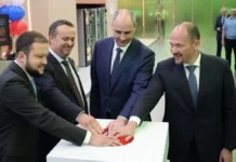 Денис Паслер и Андрей Никитин открыли новый пункт пропуска в Кольцово denis pasler i andrej nikitin otkryli novyj punkt propuska v kolczovo-pux-su-175321594500-0