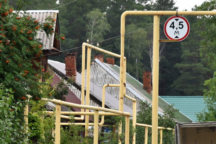 Денис Паслер обещает газификацию Печеркино и строительство сетей в 2026 году-0