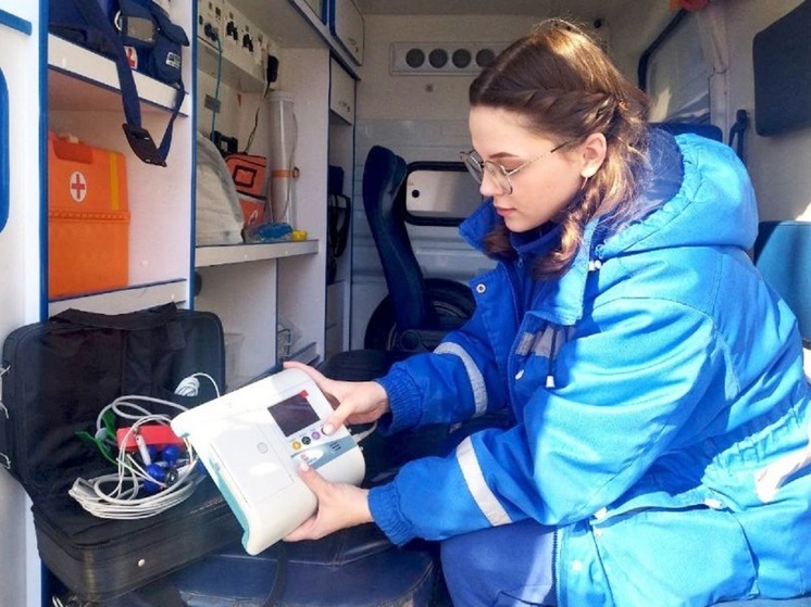 416 электрокардиографов поступило в свердловские больницы