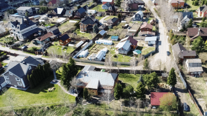 dmitrij apanasenko iz tehnonikol daet sovety dlya pokupki dachi-pux-su-175289805800-0