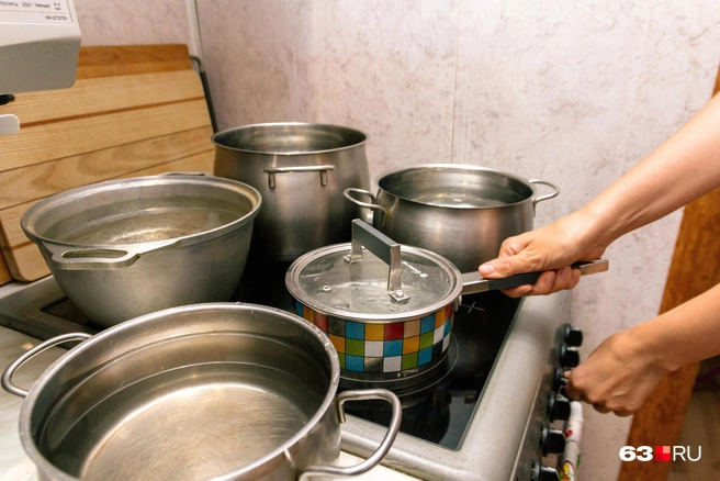 Каждое лето москвичи ищут способы добыть горячую воду | Источник: Роман Данилкин / 63.RU