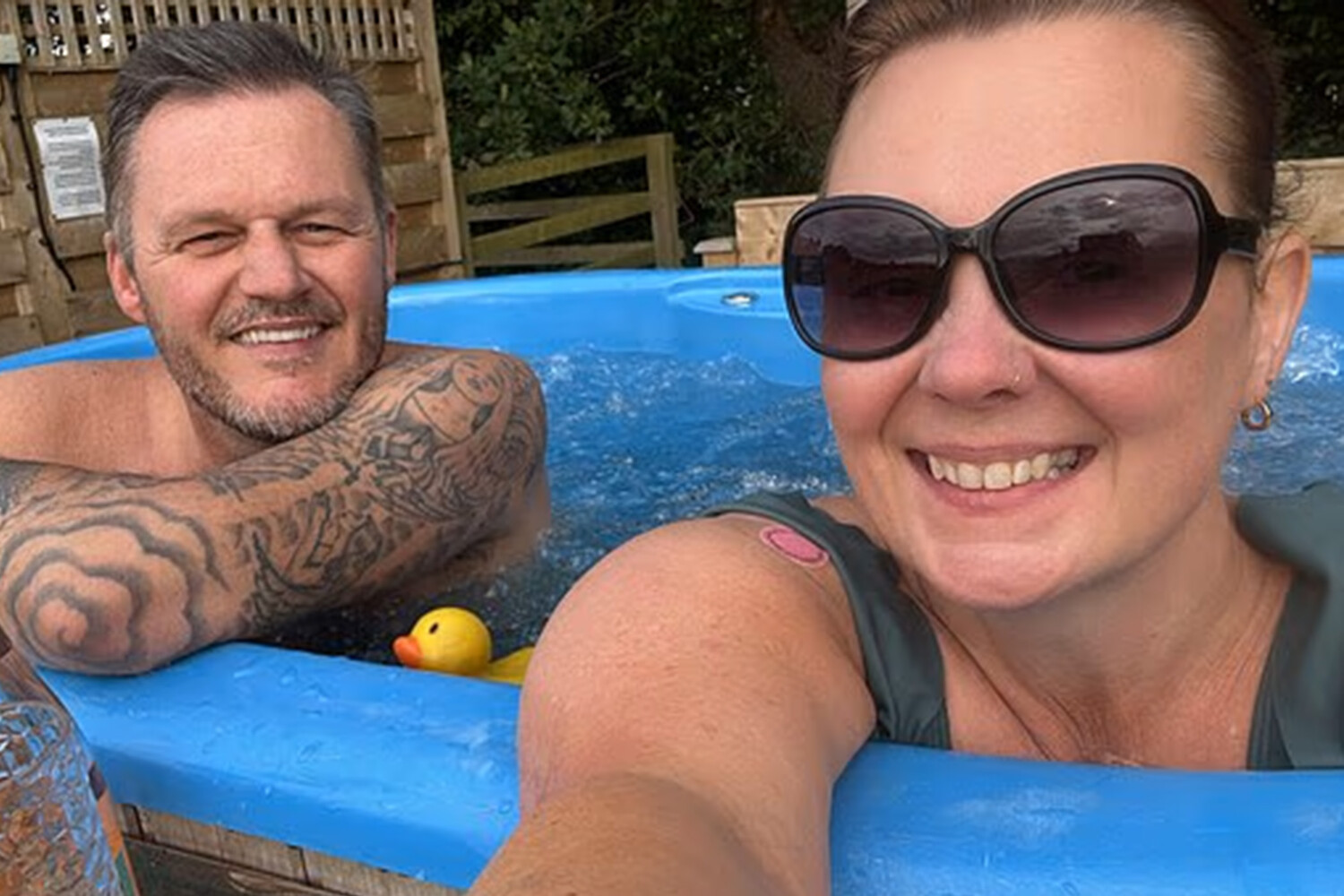 Эмма и Эндрю преодолевают последствия пожара с верой в лучшее-0