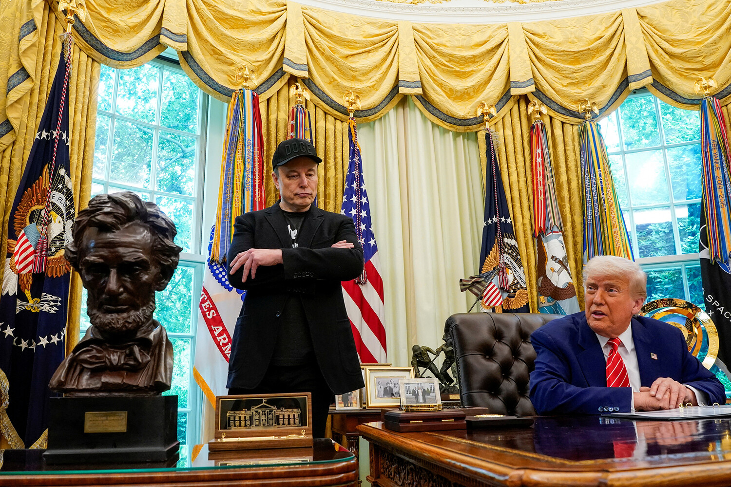 Илон Маск и Дональд Трамп рассматривают новых лидеров и Джеффри Эпштейна-0