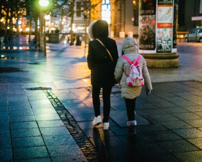 irina rusyaeva iz tyumgu o roli detej v podderzhke zhen vahtovikov-pux-su-175265756300-0