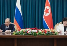 Лавров, Макрон и Песков обсуждают угрозы контингента на Западе lavrov makron i peskov obsuzhdayut ugrozy kontingenta na zapade-pux-su-175230722700-0