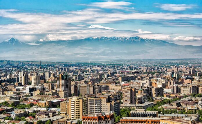 mid armenii otvergaet obvineniya o novyh voennyh garantiyah moskvy na kavkaze-pux-su-175179986900-0