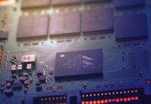 Михаил Петров из ИТМО улучшает фотонные вычислители с AlGaAs метаповерхностями mihail petrov iz itmo uluchshaet fotonnye vychisliteli s metapoverhnostyami-pux-su-175265574300-0