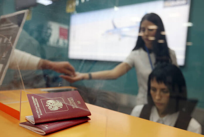 mvd i rossijskie sudy pomogut turistam vernut dengi za oshibki v pasportah-pux-su-175162465600-0