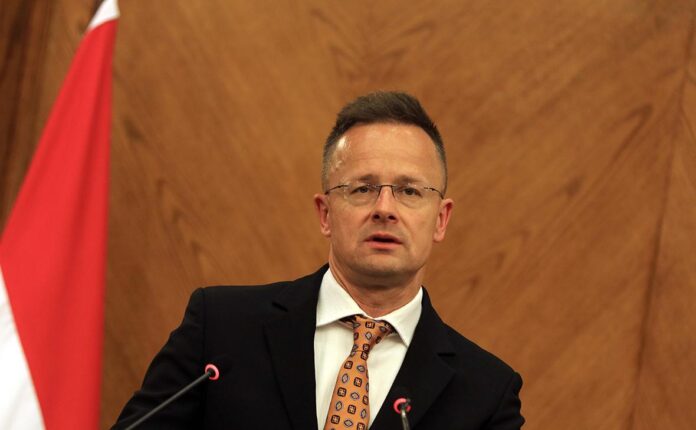 novyj paket sankczij es protiv rossii otlozhen slovakiej i vengriej-pux-su-175258620900-0