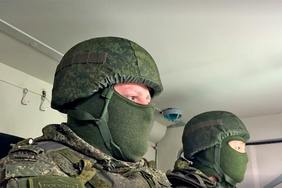 Минобороны России показало работы зенитчиков, которые стоят на охране неба над городами страны