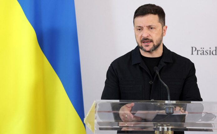 perevodchicza evrokomissii okazalas pod kolpakom posle vstrechi s zelenskim-pux-su-175208543300-0