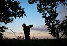 Российская армия поджимает, угрожая окружением до 6 тысяч бойцов ВСУ в Красноармейске rossijskaya armiya podzhimaet ugrozhaya okruzheniem do 6 tysyach bojczov vsu v krasnoarmejske-pux-su-175221863400-0