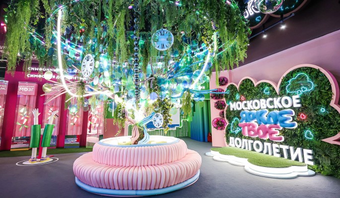 "Бульвар московского долголетия": секреты долгой и счастливой жизни в Гостином Дворе