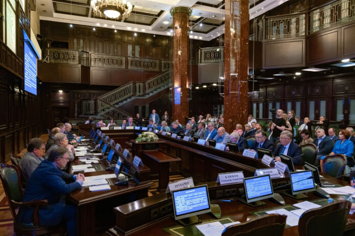 Сергей Кравцов и Российский Союз ректоров обсудили обязательный ЕГЭ по истории-0