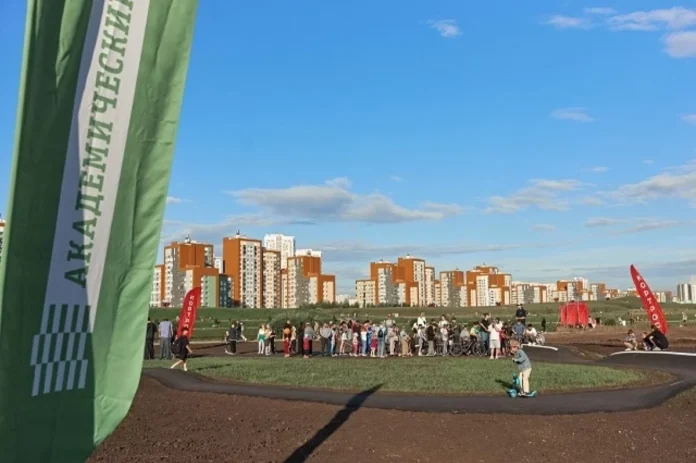 sovremennyj skejtpark ot gk kortros otkrylsya dlya detej v akademicheskom rajone-pux-su-175222146400-0