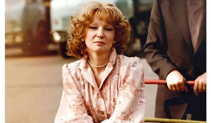 ТЕСТ: угадайте фильм с Людмилой Гурченко по звучащей в нем песне