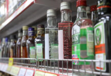 В Московской области усиливаются ограничения на продажу алкоголя Рейд с участием депутата МГД Перфиловой по торговым объектам для проверки наличия просроченной продукции