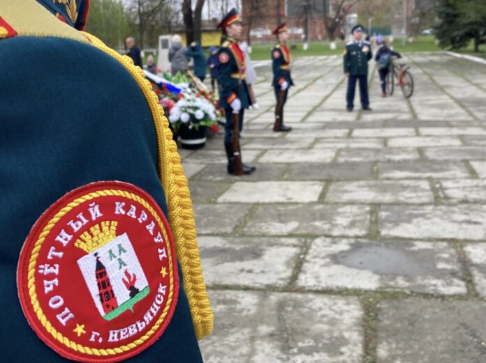 В Невьянске и Первоуральске творим символы вместе с Дмитрием Мишковцом и Самиром Сабирьяновым-0