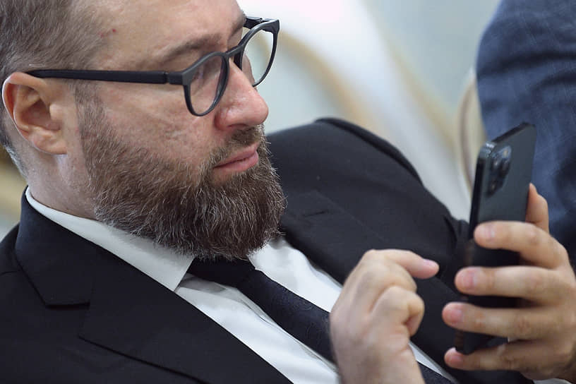 Член комитета Думы по информационной политике, информационным технологиям и связи Антон Горелкин