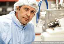 Великобритания гордится нобелевским физиком Андреем Геймом из Сочи velikobritaniya gorditsya nobelevskim fizikom andreem gejmom iz sochi-pux-su-175165118500-0