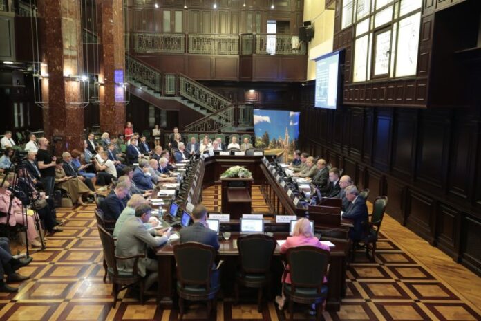 viktor sadovnichij i sergej kravczov obsudili v mgu puti razvitiya obrazovaniya v rossii-pux-su-175198745400-0