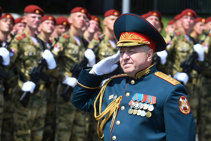 Генерал-полковнику Виктору Стригунову инкриминируют преступления более чем десятилетней давности