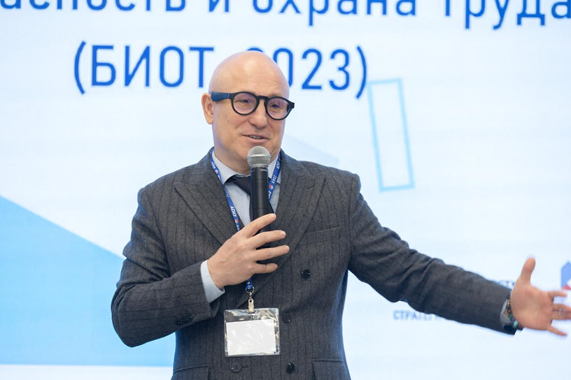 Владимир Котов говорит о безопасном труде в жару с Ассоциацией «СИЗ» и Роспотребнадзором-0
