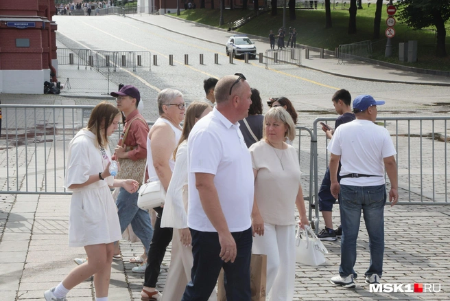 Москвичей и туристов не пустили на площадь к Мавзолею Ленина | Источник: Дмитрий Толстошеев / MSK1.RU