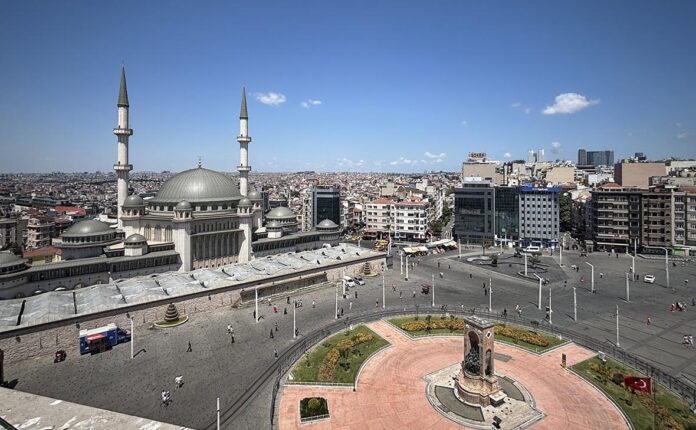 vladimir putin i redzhep erdogan ozhidayut novye peregovory v stambule-pux-su-175285676800-0