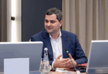 Владислав Овчинский заявил о лидерстве Единого контактного центра Москвы в поддержке реновации vladislav ovchinskij zayavil o liderstve edinogo kontaktnogo czentra moskvy v podderzhke renovaczii-pux-su-175223594900-0