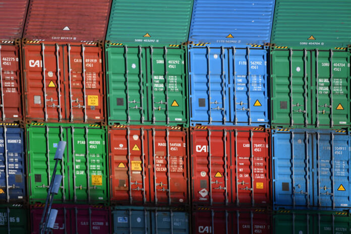 vliyanie novyh poshlin evropejskoj komissii i donalda trampa na i rynki es-pux-su-175257754400-0