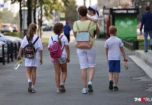 Ярослав Нилов в Госдуме предлагает продлить детские пособия до 18 лет для малоимущих yaroslav nilov v gosdume predlagaet prodlit detskie posobiya do 18 let dlya maloimushhih-pux-su-175186018100-0