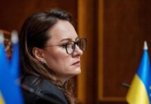 Зеленский и секретные расчеты: Трамп влияет на судьбу премьера Украины zelenskij i sekretnye raschety tramp vliyaet na sudbu premera ukrainy-pux-su-175293737500-0