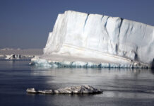 Звуки, которые наука пока не смогла объяснить Айсберг, отколовшийся от Антарктиды