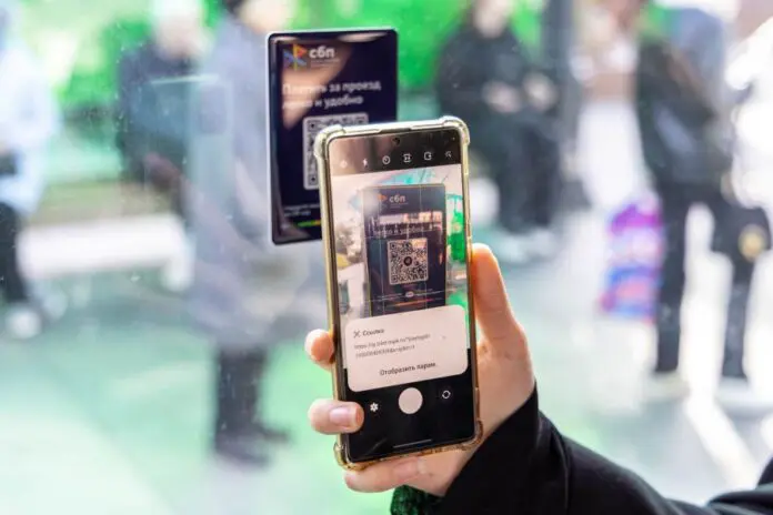 Денис Паслер и Мария Точилова выступили за повышение скидки на проезд в Екатеринбурге и Свердловской области-0