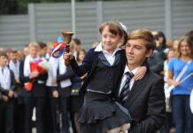 Денис Паслер поддерживает многодетные семьи в Свердловской области denis pasler podderzhivaet mnogodetnye semi v sverdlovskoj oblasti-pux-su-175327649800-0