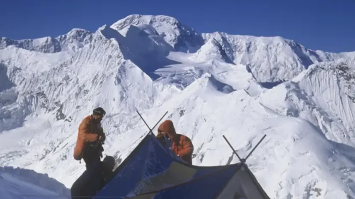 eksperty aksajtrevel i alpinisty oczenili spasenie natali nagoviczinoj na pike pobedy-pux-su-0