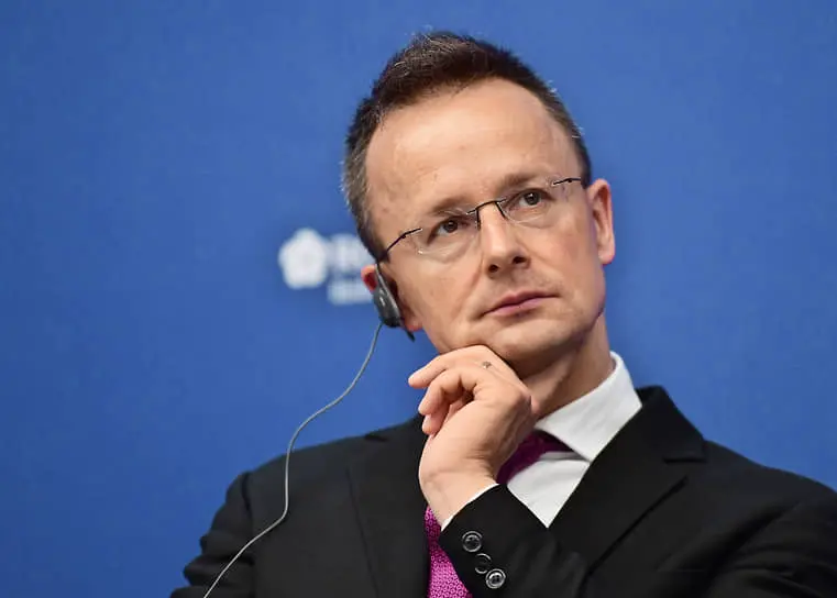 МИД Украины обвиняет в парализации нефтепровода «Дружба» Петер Сийярто-0