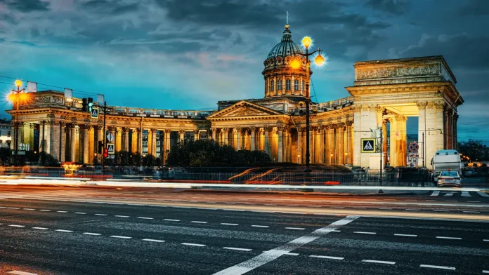 pozitivnaya atmosfera i yarkie momenty mediadnya ot vechernego sanktpeterburga-pux-su-0