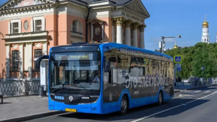 sergej sobyanin obyavil o zapuske yubilejnogo 220go ekologichnogo marshruta elektrobusa v moskve-pux-su-0