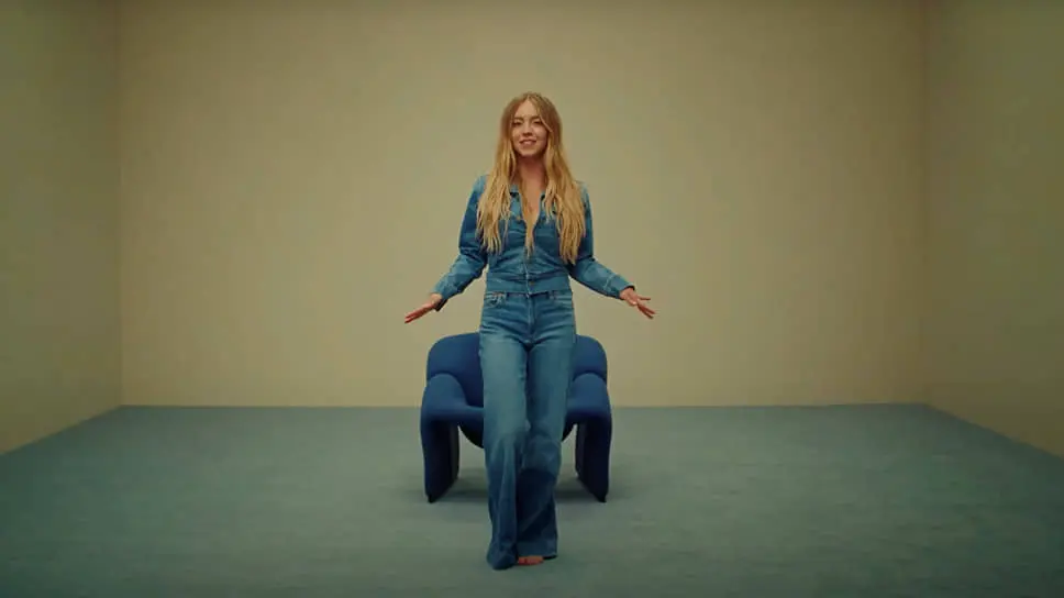 Синие джинсы от American Eagle и Сидни Суини вдохновляют своим слоганом-0