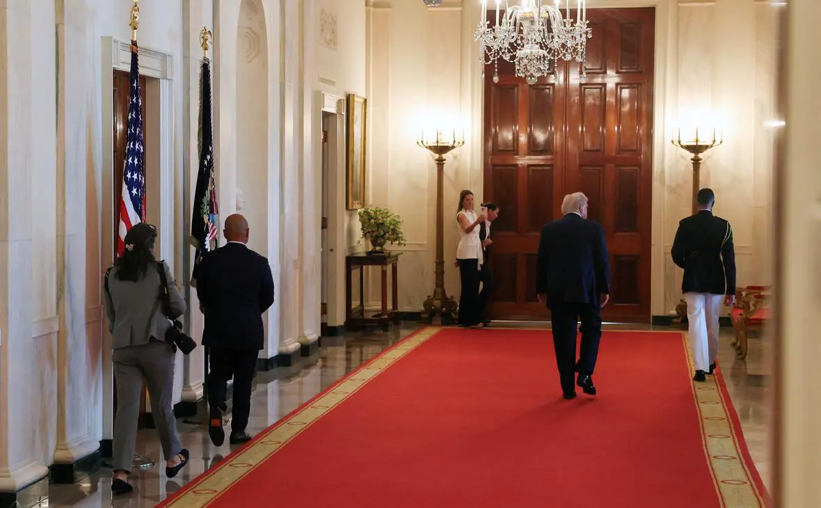 Дональд Трамп на красной дорожке (Jonathan Ernst / Reuters)
