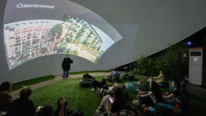 v muzeone i luzhnikah prohodit forum moskva 2030 s uchastiem derunovoj-pux-su-0