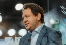 ВТБ делится деталями продажи Росгосстраха, включая планы и участников vtb delitsya detalyami prodazhi rosgosstraha vklyuchaya plany i uchastnikov-pux-su-0