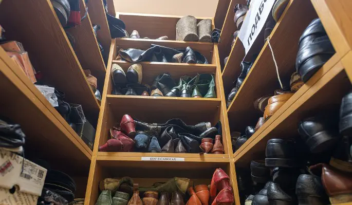 Эксперт по стилю представила главные обувные тренды осени 2022 года