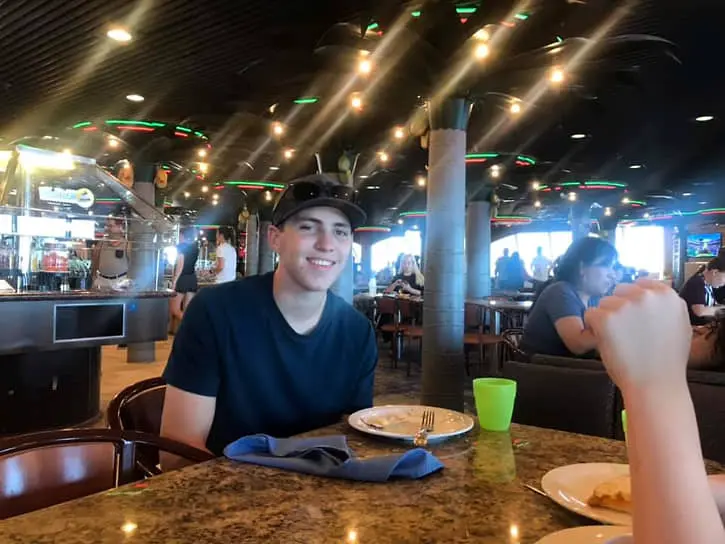 Дональд Трамп, ФБР и Республиканская партия объединяют усилия в деле Чарли Кирка-0