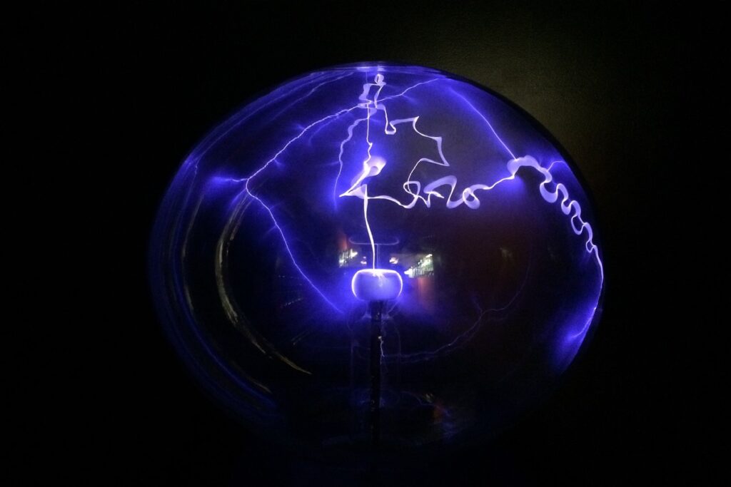 Электричество в лампочке